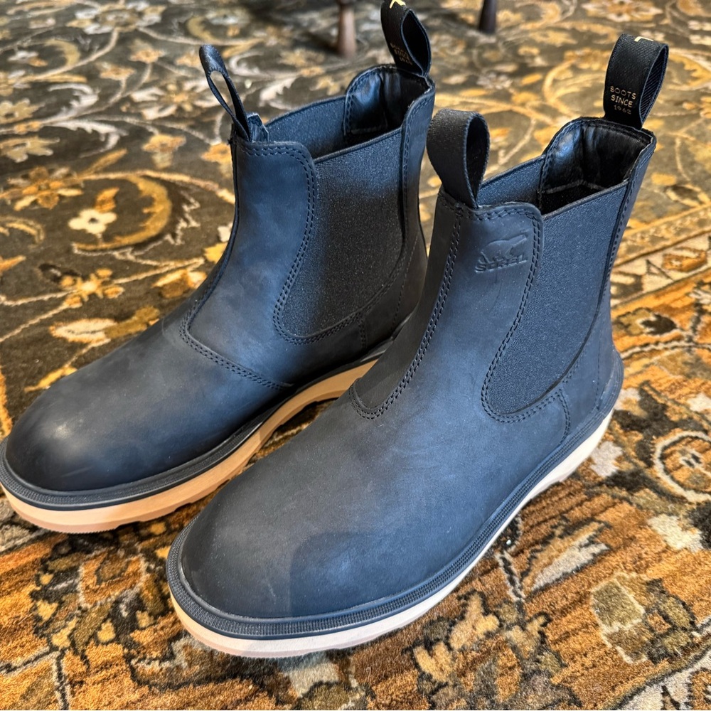 Women’s Black Chelsea Boots-perfect for Fall!🍂